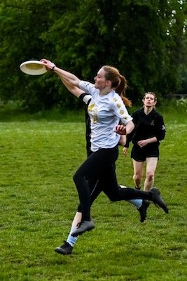 One handed catch | Zoo Mixed Ultimate Frisbee